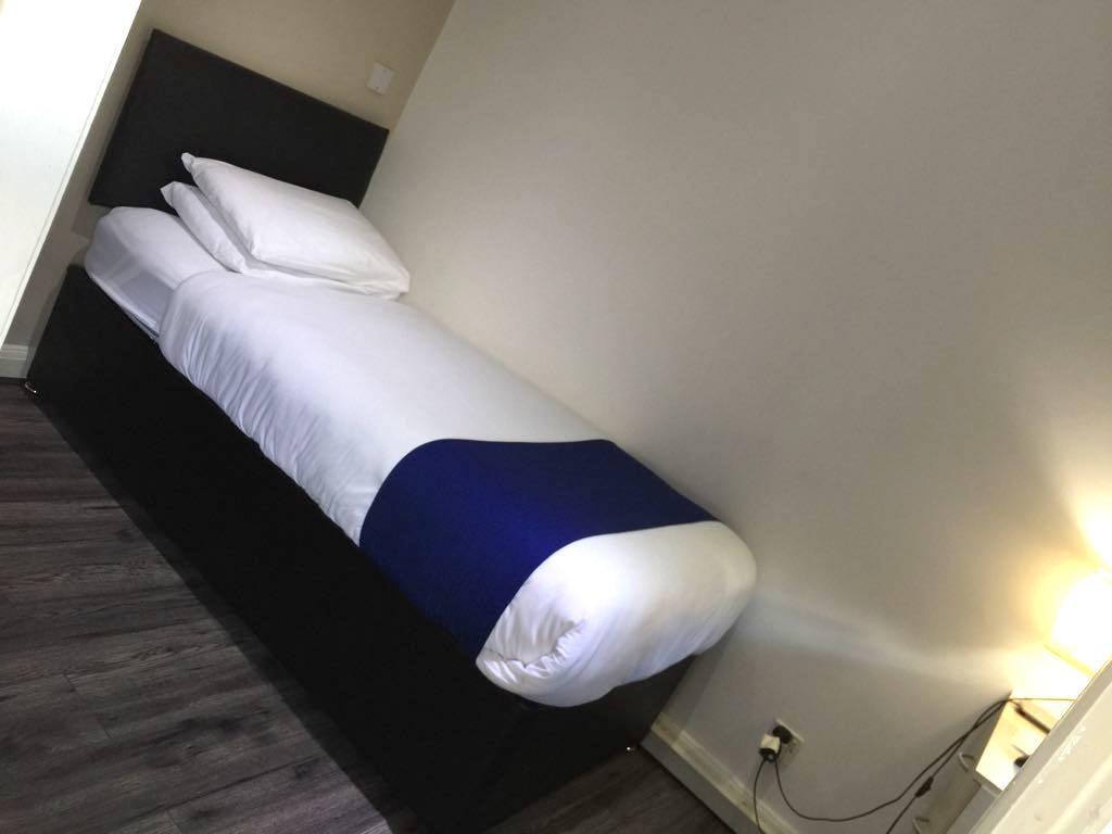 Park Crescent Hotel Μάντσεστερ Εξωτερικό φωτογραφία